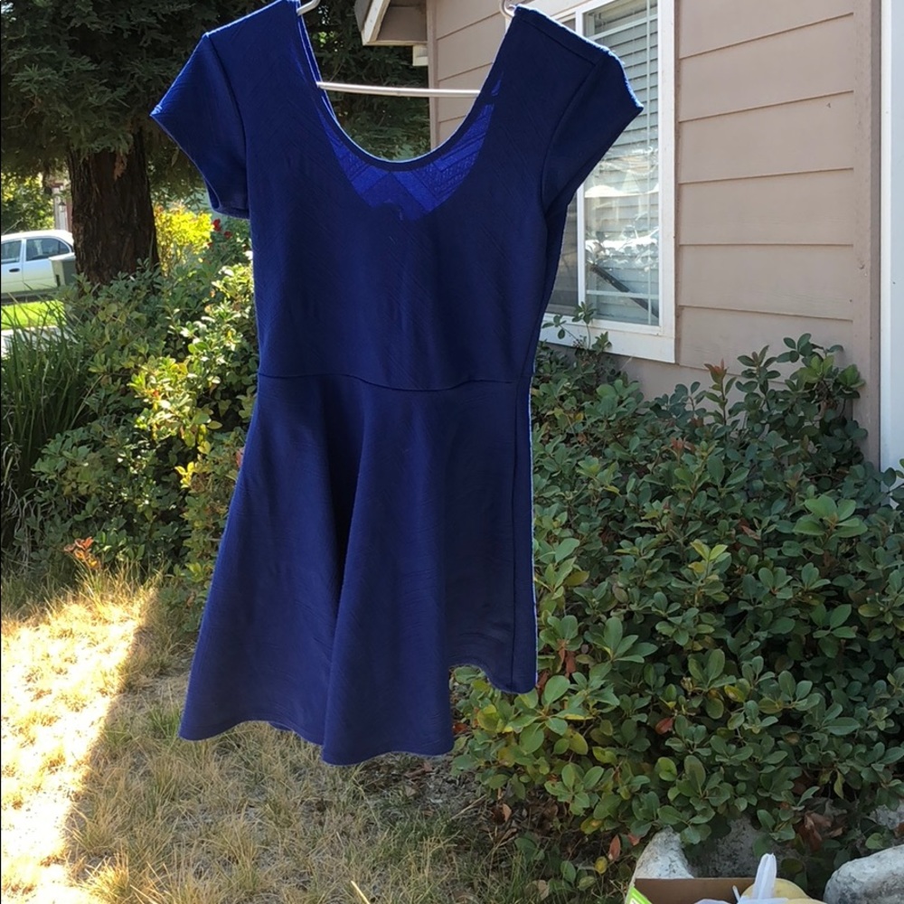 blue dress